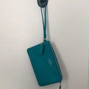 Coach Corner Zip Teal Crossgrain Leather Wristlet